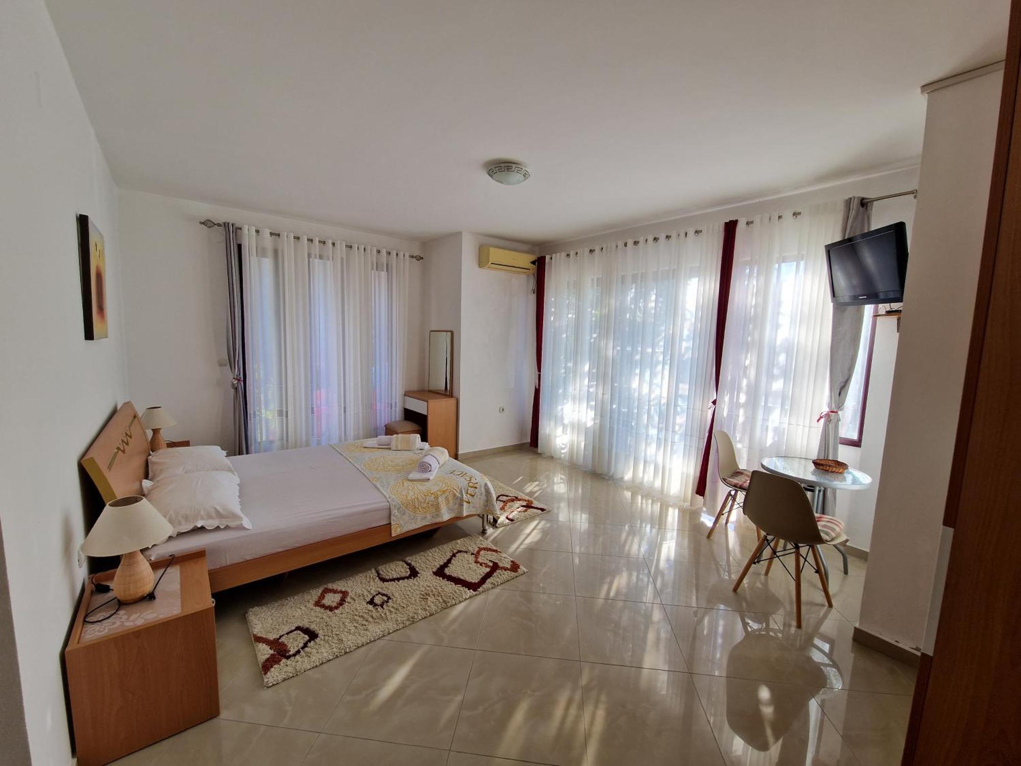 Studios M Ulcinj Phòng bức ảnh